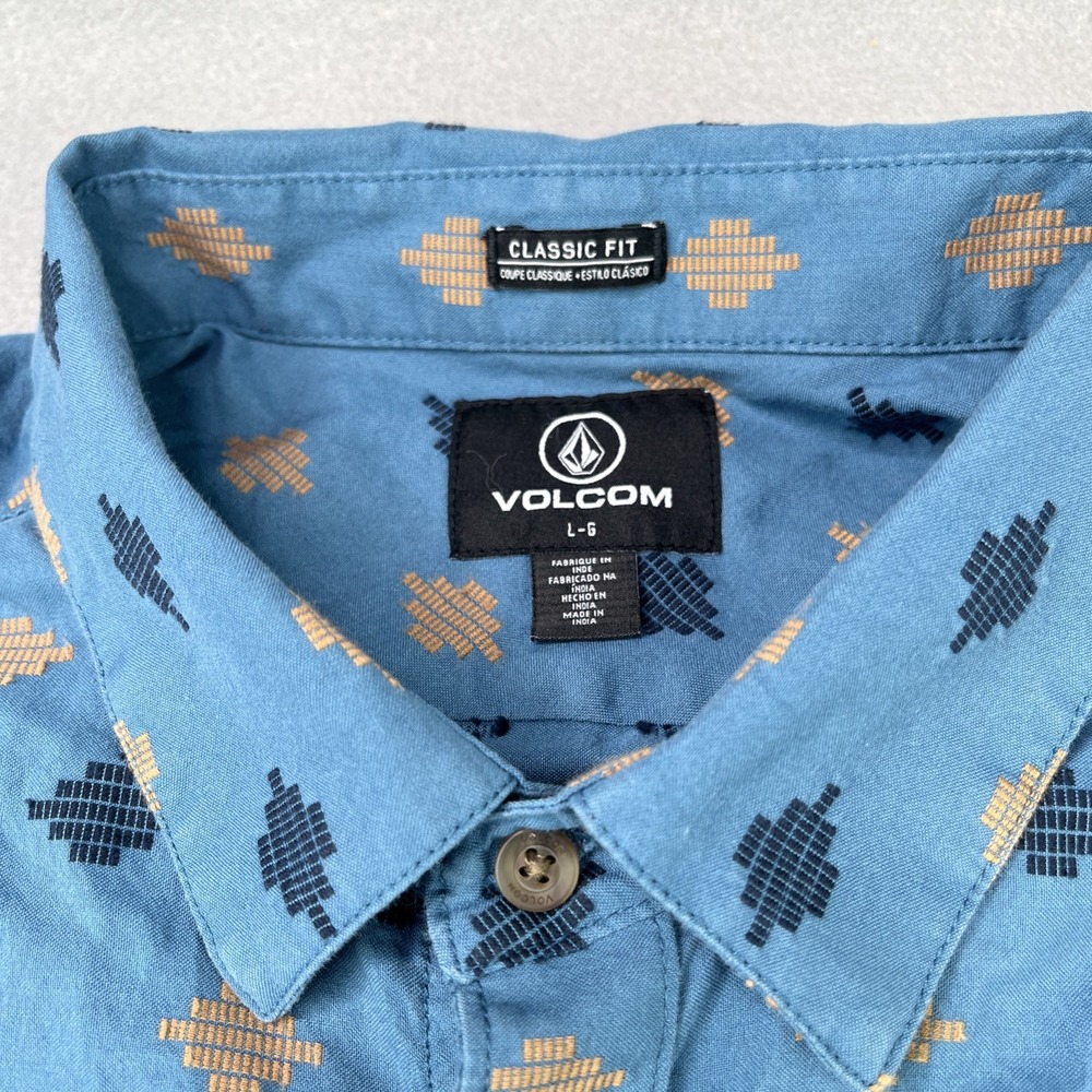 Volcom Men's Sz Large Woven Classic Fit Blue Casual Short Sleeve Button Up - Picture 5 of 10